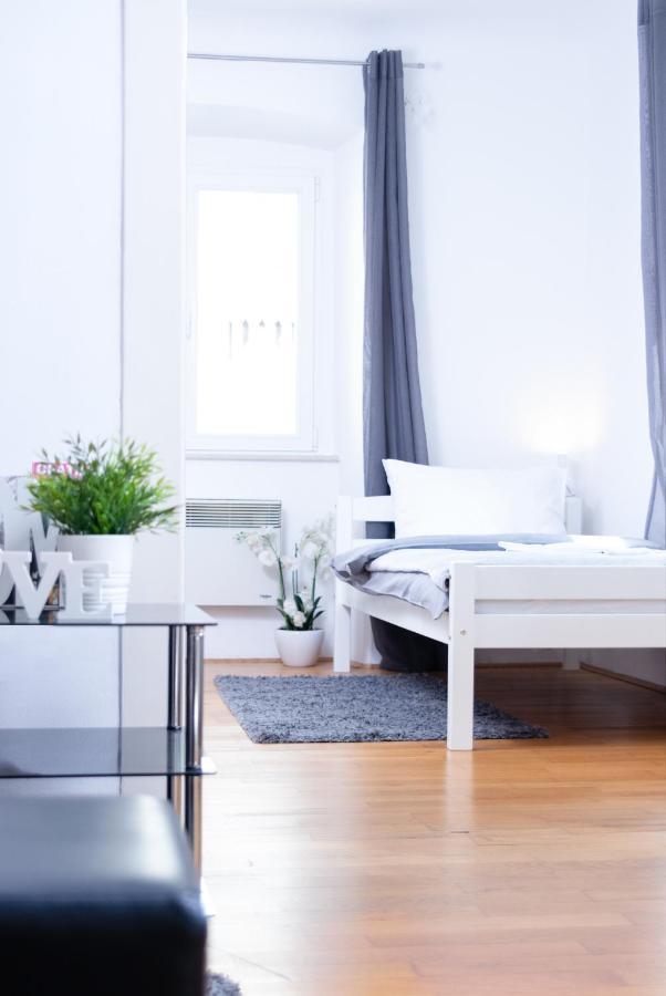 Apartment Santa Barbara Rijeka Extérieur photo